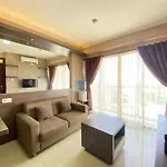 Spacious And Modern 2Br At Gateway Pasteur Apartment By Travelio